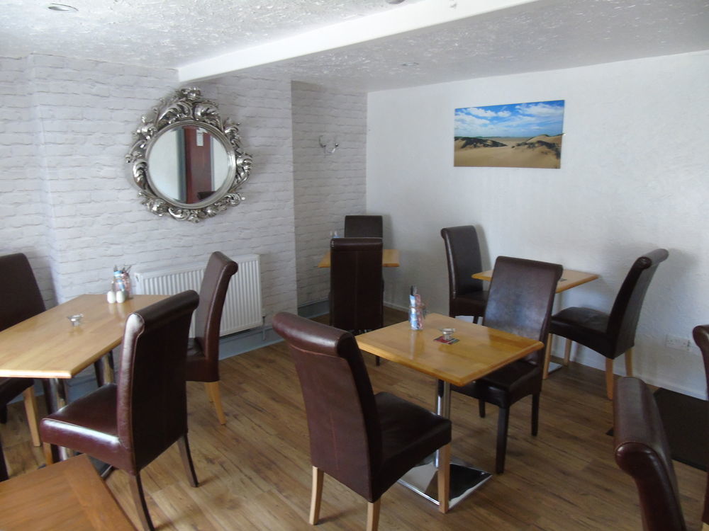 The Pembrey Country Inn Eksteriør billede