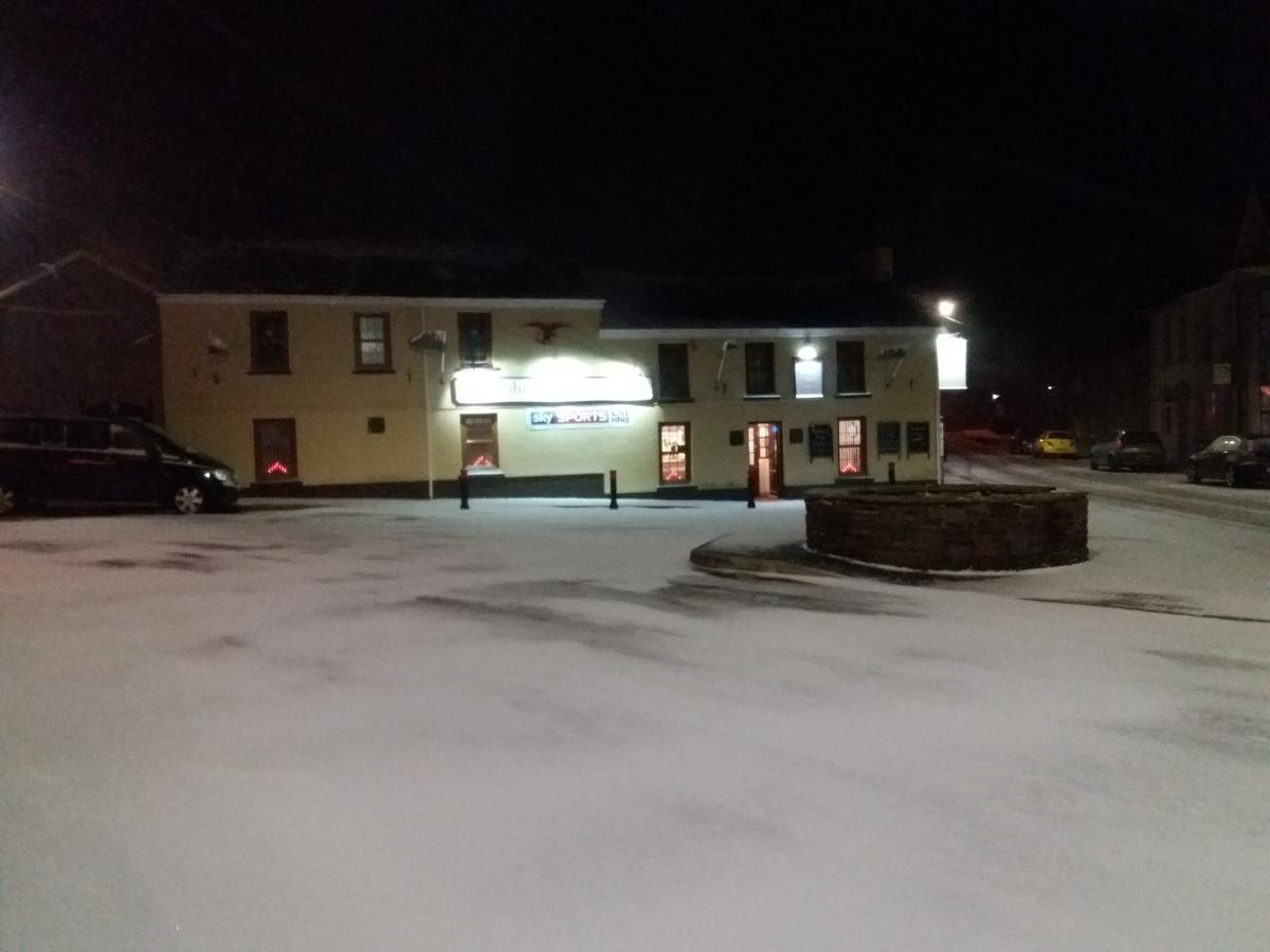 The Pembrey Country Inn Eksteriør billede